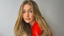हाथों में मैचिंग रिंग्स पहने नजर आए Gigi Hadid और Bradley Cooper, शादी की अफवाहों से बाजार गर्म
