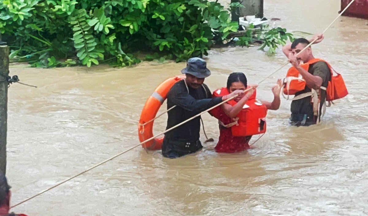 Assam Floods | असम में बाढ़ का संकट गहराया! 95 लोगों की मौत, 1.6 लाख से ज़्यादा लोग प्रभावित, 14 ज़िले हाई अलर्ट पर | 10 मुख्य बातें