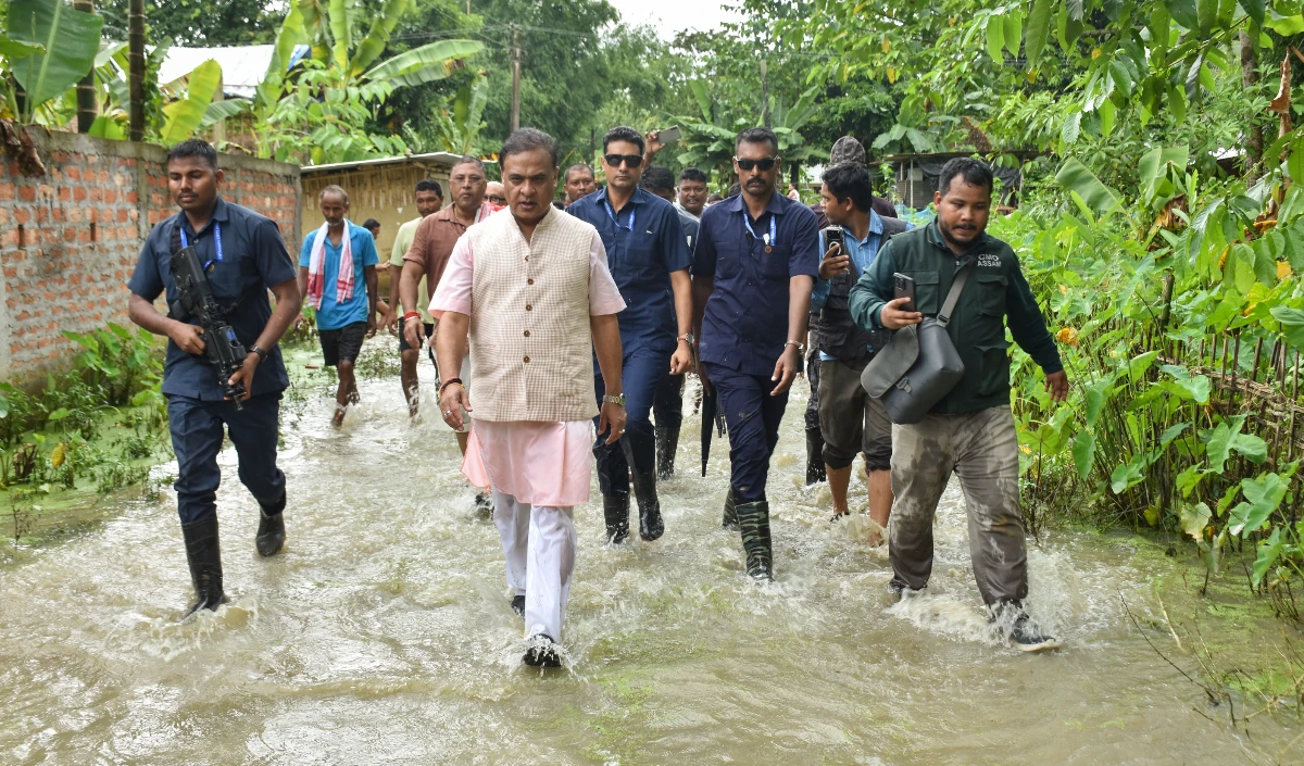 Assam Floods: असम में बाढ़ का कहर जारी, Death Toll 95 पार; 14 जिले High Alert पर