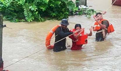 Assam Floods | असम में बाढ़ का संकट गहराया! 95 लोगों की मौत, 1.6 लाख से ज़्यादा लोग प्रभावित, 14 ज़िले हाई अलर्ट पर | 10 मुख्य बातें