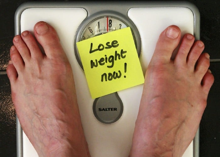 Weight Loss: डिनर में भूलकर भी न खाएं ये 10 चीजें, वरना तेजी से बढ़ेगा शरीर का Belly Fat
