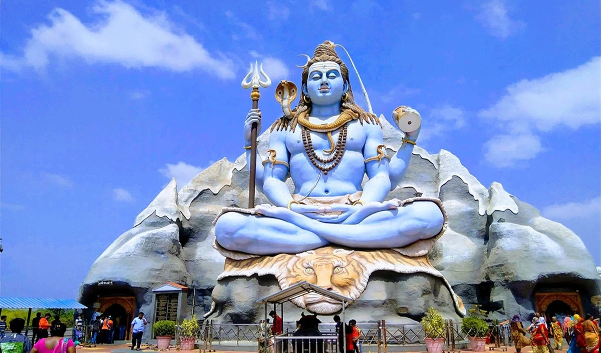 Shiv Bhakti और Discipline का महीना सावन, तामसिक भोजन से दूरी क्यों है जरूरी Shiv Bhakti और Discipline का महीना सावन, तामसिक भोजन से दूरी क्यों है जरूरी