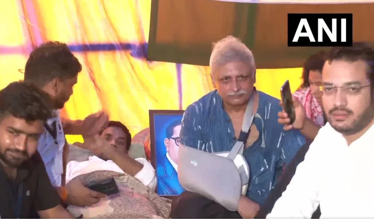 Ranchi में प्रदर्शनकारी छात्रों के बीच पहुंचे Piyush Mishra, ‘इक बगल’ और ‘आरंभ है प्रचंड’ गाकर बढ़ाया हौसला Ranchi में प्रदर्शनकारी छात्रों के बीच पहुंचे Piyush Mishra, ‘इक बगल’ और ‘आरंभ है प्रचंड’ गाकर बढ़ाया हौसला