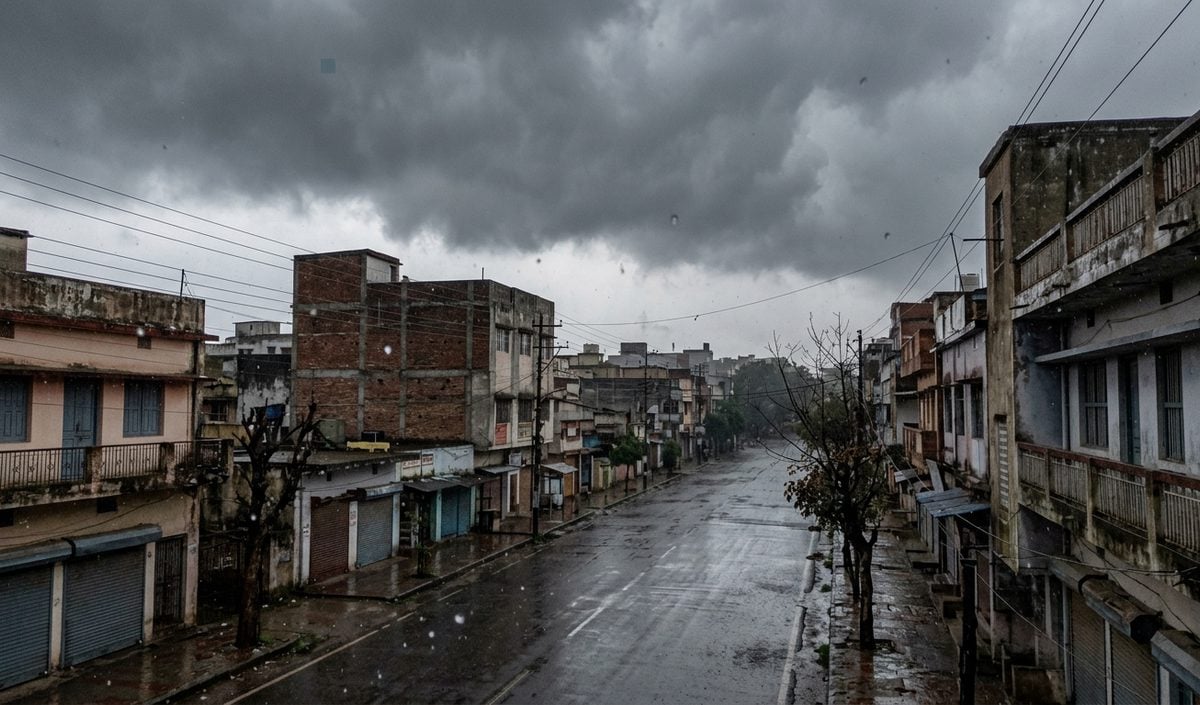 झारखंड में Heavy Rain की चेतावनी, 10 जिलों में IMD ने जारी किया येलो अलर्ट झारखंड में Heavy Rain की चेतावनी, 10 जिलों में IMD ने जारी किया येलो अलर्ट