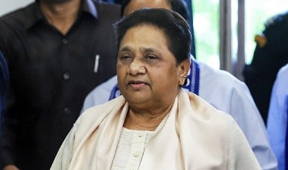 BSP सुप्रीमो Mayawati का बड़ा फैसला! Akash Anand को किया पार्टी से निष्कासित, रिश्तेदारी और रीपोस्ट न करने पर जताई नाराजगी