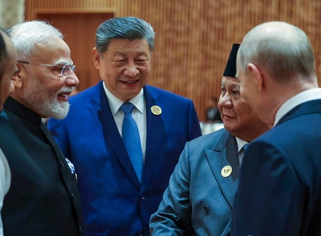 प्रधानमंत्री मोदी ने किया वैश्विक नेताओं का स्वागत प्रधानमंत्री मोदी ने किया वैश्विक नेताओं का स्वागत