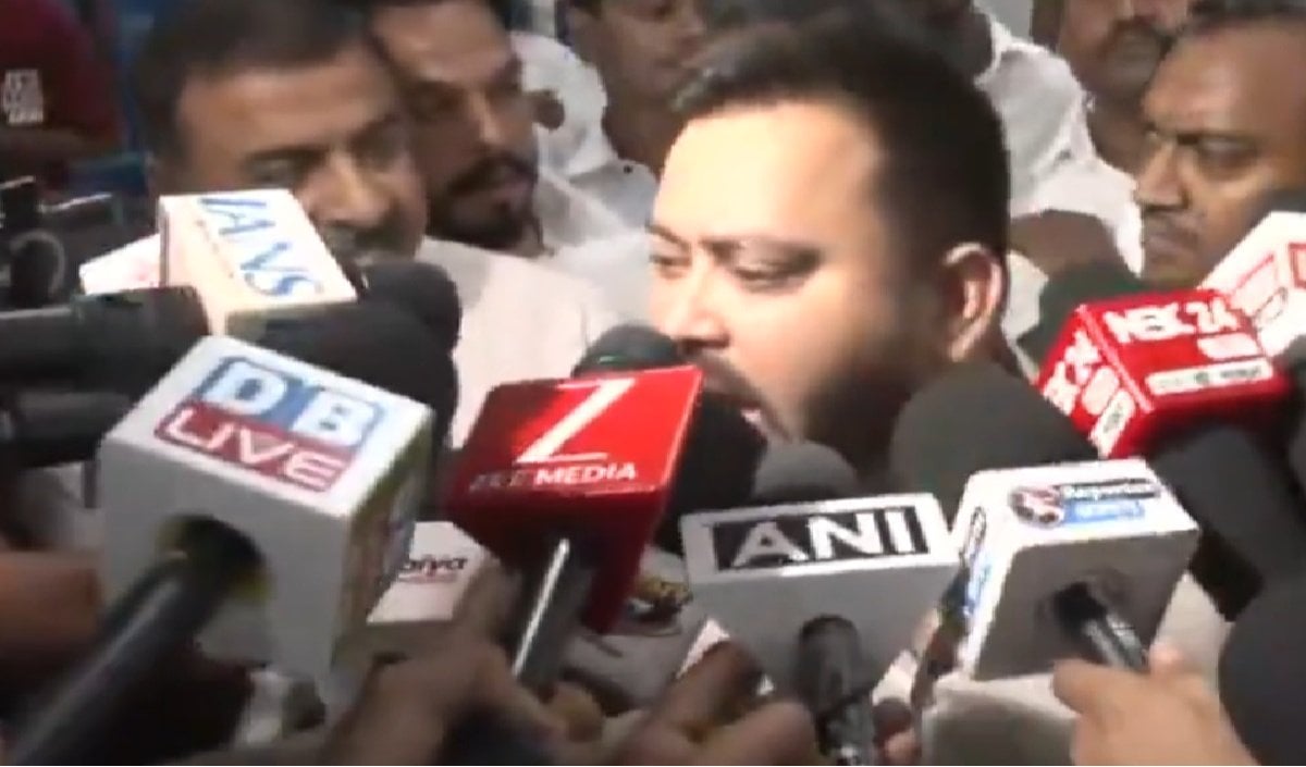 Bihar Flood: RJD नेता Tejashwi Yadav ने पीड़ितों के लिए मांगा स्पेशल पैकेज, लगाया भेदभाव का आरोप
