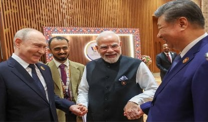 New Delhi में BRICS Summit की ऐतिहासिक तस्वीर: PM Modi, Xi और Putin ने दिया दुनिया को बड़ा संदेश