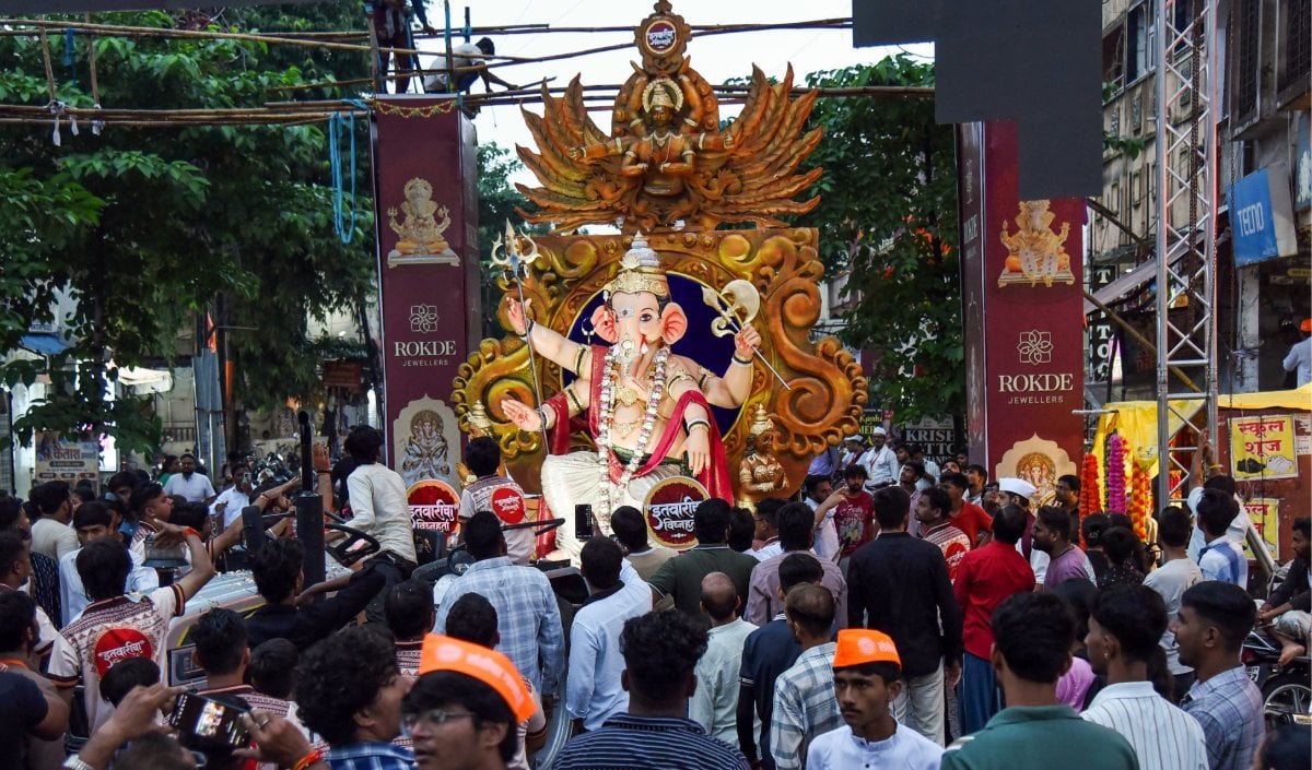 Karnataka Ganesh Chaturthi की शोभायात्रा बनी सियासी मुद्दा, पुलिस की सलाह के बाद बीजेपी-कांग्रेस आमने-सामने