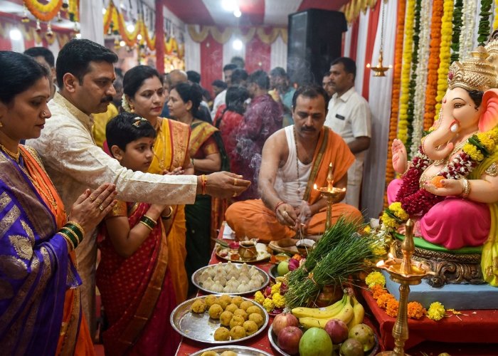 Ganesh Chaturthi पर पंचामृत स्नान और कलश स्थापना से करें बप्पा की पूजा, ये है सही विधि