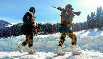 India-China Border | LAC पर घटा चीनी सैनिकों का जमावड़ा, लेकिन खतरा कायम: रक्षा मंत्रालय की रिपोर्ट में बड़ा खुलासा