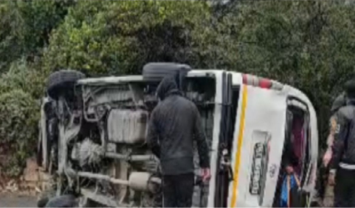 South Africa के वेस्टर्न केप में भीषण सड़क हादसा, कई गाड़ियां टकराईं, 21 की मौत