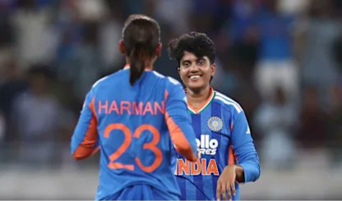 Sri Charani ने रचा इतिहास और Shafali Verma पहुंचीं ICC Women T20 Rankings के टॉप 6 में Sri Charani ने रचा इतिहास और Shafali Verma पहुंचीं ICC Women T20 Rankings के टॉप 6 में
