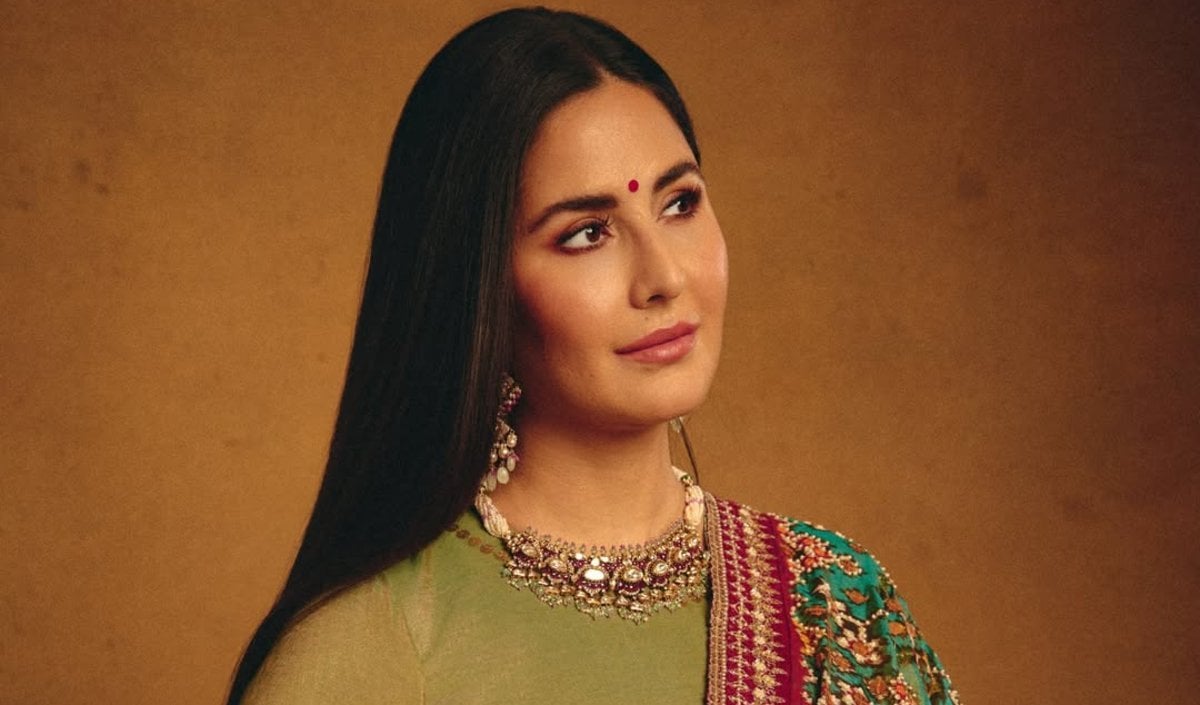 Ganesh Chaturthi पर नजर आईं Katrina Kaif, बढ़े वजन पर हुई चर्चा तो ट्रोलर्स को फैंस ने दिया जवाब​