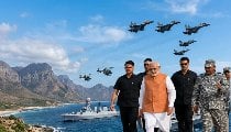 कायदे में रहोगे तो फायदे में...समंदर में भिड़े भारत-पाक के युद्धपोत! तुरंत एक्शन में आया भारत, पाकिस्तानी राजनयिक को तलब कर समझाया