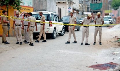 गुरुग्राम के वेलनेस स्पा की आड़ में देहव्यापार गिरोह का भंडाफोड़, 13 लोग गिरफ्तार, अनैतिक व्यापार अधिनियम के तहत मामला दर्ज