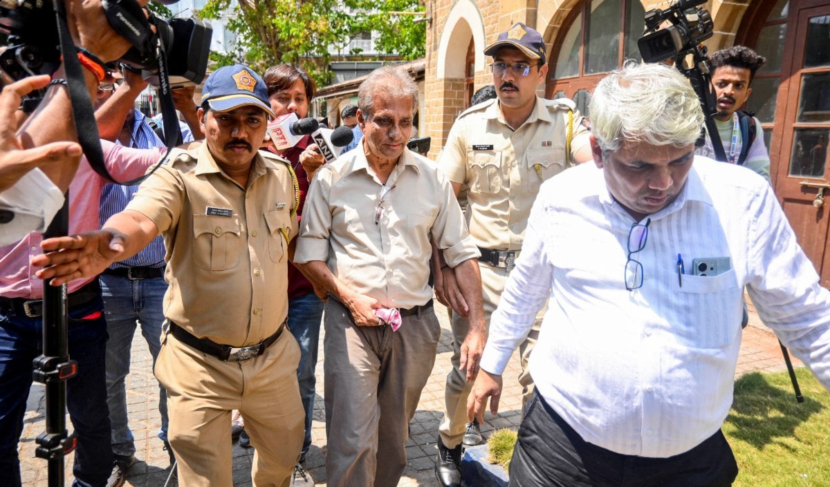 Disha Salian Death Case | सुशांत सिंह राजपूत की पूर्व मैनेजर के पिता ने आदित्य ठाकरे और अनिल देशमुख को भेजा 500 करोड़ का लीगल नोटिस