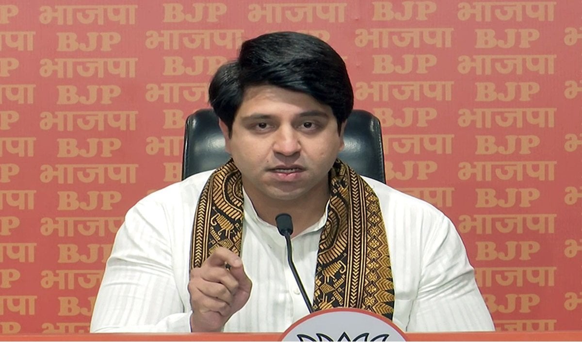 BJP छोड़ने के बाद Shehzad Poonawalla अब Prime Video के Rise and Fall में आएंगे नजर