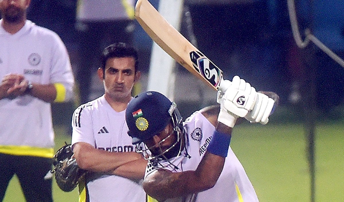 Hardik Pandya अभी 10 ओवर नहीं फेंक सकते: Gautam Gambhir ने Team India में वापसी पर दिया बड़ा बयान Hardik Pandya अभी 10 ओवर नहीं फेंक सकते: Gautam Gambhir ने Team India में वापसी पर दिया बड़ा बयान