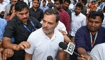 'वोट चोरी के बाद अब पार्टी चोरी': TMC विवाद पर Rahul Gandhi का Election Commission पर हमला
