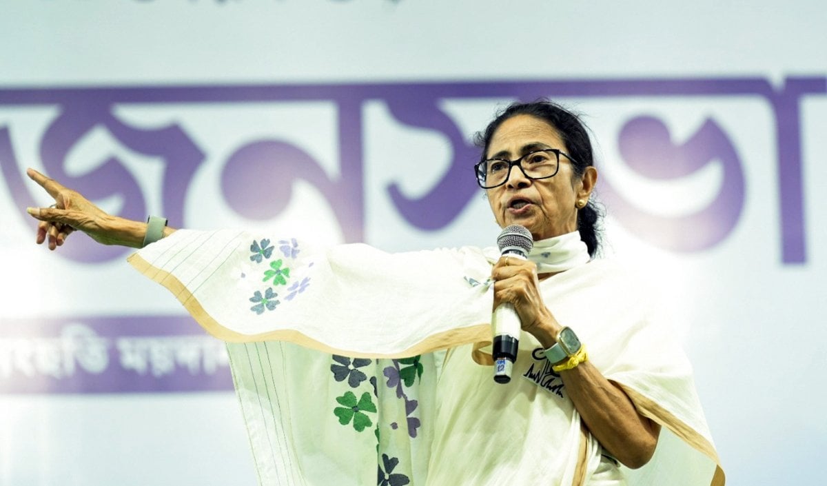 नंदीग्राम के बाद ममता को एक और झटका, TMC के रेजीनगर उम्मीदवार ने उपचुनाव से वापस लिया नाम