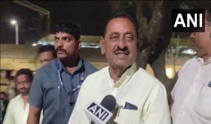 RBI ने महाराष्ट्र के मंत्री बाबासाहेब पाटिल को लातूर सहकारी बैंक बोर्ड से हटा दिया