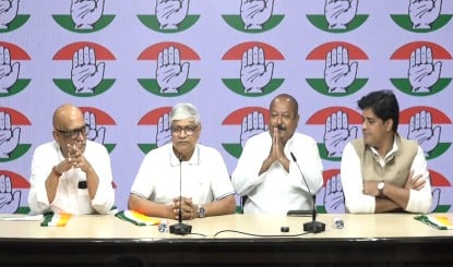 AIMIM छोड़ Congress में आए Asim Waqar, बोले- ओवैसी की पार्टी असल में BJP को फ़ायदा पहुँचाती है
