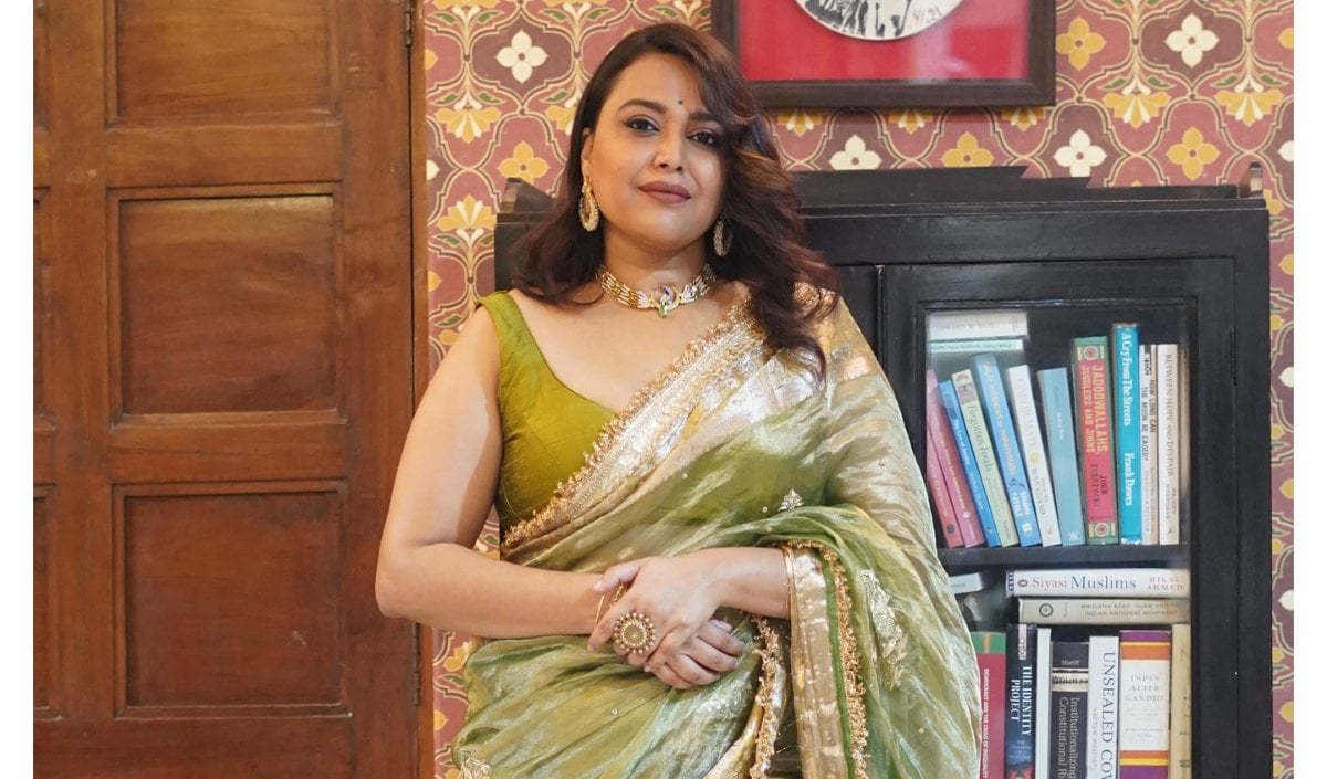 पद्मावत विवाद पर Swara Bhasker की सफाई, कहा- मेरी बातों का गलत मतलब निकाला गया पद्मावत विवाद पर Swara Bhasker की सफाई, कहा- मेरी बातों का गलत मतलब निकाला गया
