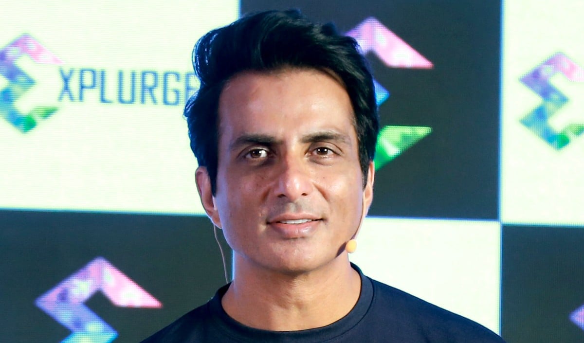 ​Bollywood Wrap-up: दिशा सालियान केस में CBI जांच से लेकर नेपाल में सोनू सूद के मसीहा बनने तक, जानें मनोरंजन जगत की 5 बड़ी खबरें