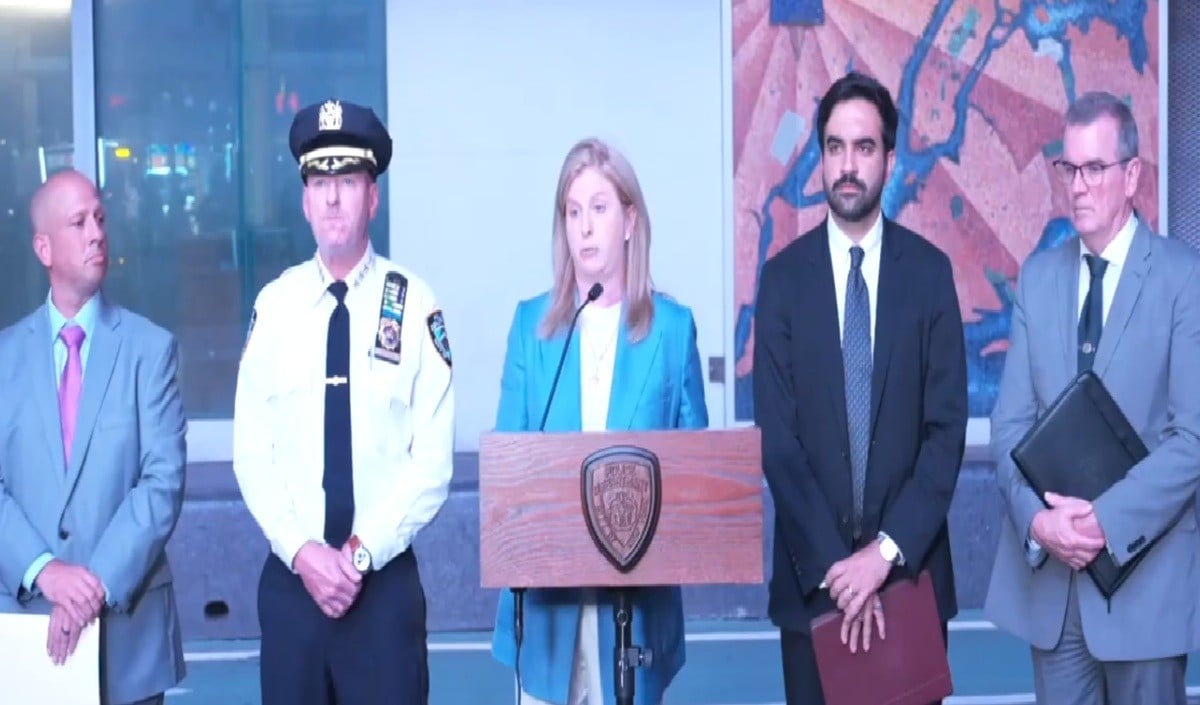 न्यूयॉर्क के Times Square में खूनी खेल, Bank of America की महिला VP Erin Piacenti की हत्या से US में दहशत