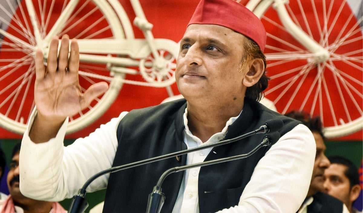 प्रधानमंत्री की मां हो या गरीब की... Indore Mimicry Row पर Akhilesh Yadav का बड़ा बयान