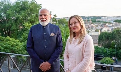 PM मोदी की दोस्त जियोर्जिया मेलोनी का बड़ा ऐलान, इटली के क्लासरूम में बैन होगा बुर्का और नकाब, सांस्कृतिक मूल्यों की राह पर चलेगा रोम