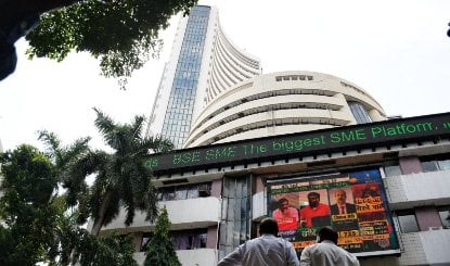 शेयर बाजार की दमदार शुरुआत: Sensex 448 अंक उछला, Nifty 23,390 के पार, कच्चे तेल में नरमी और FII की खरीदारी से मिला समर्थन