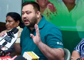 Jamui कांड को लेकर Tejashwi Yadav का Samrat Choudhary पर बड़ा हमला, पोस्ट शेयर कर कसा तंज