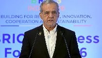 UNGA 2026 Live: अमेरिका-ईरान तनाव के बीच न्यूयॉर्क पहुंचे पेजेशकियन, दुनिया के मंच पर रखेंगे अपना पक्ष UNGA 2026 Live: अमेरिका-ईरान तनाव के बीच न्यूयॉर्क पहुंचे पेजेशकियन, दुनिया के मंच पर रखेंगे अपना पक्ष