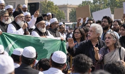 Save India Save Shariat अभियान पर जबरदस्त घमासान, All India Muslim Personal Law Board की मुहिम का Muslims ने ही कर दिया विरोध