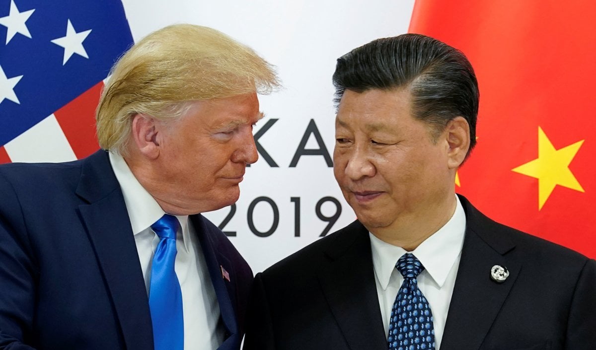 Xi Jinping का वाशिंगटन दौरा! राष्ट्रपति Donald Trump ने प्रोटोकॉल तोड़कर Joint Base Andrews पर किया भव्य स्वागत, व्यापार और ताइवान पर होंगी निर्णायक चर्चा