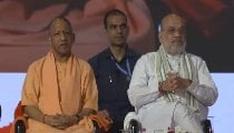 UP वालों को कट्टे, गैंगवार और परिवारवाद वाले राज की याद दिलाकर सबसे बड़ा चुनावी मुद्दा तय कर गये Amit Shah UP वालों को कट्टे, गैंगवार और परिवारवाद वाले राज की याद दिलाकर सबसे बड़ा चुनावी मुद्दा तय कर गये Amit Shah