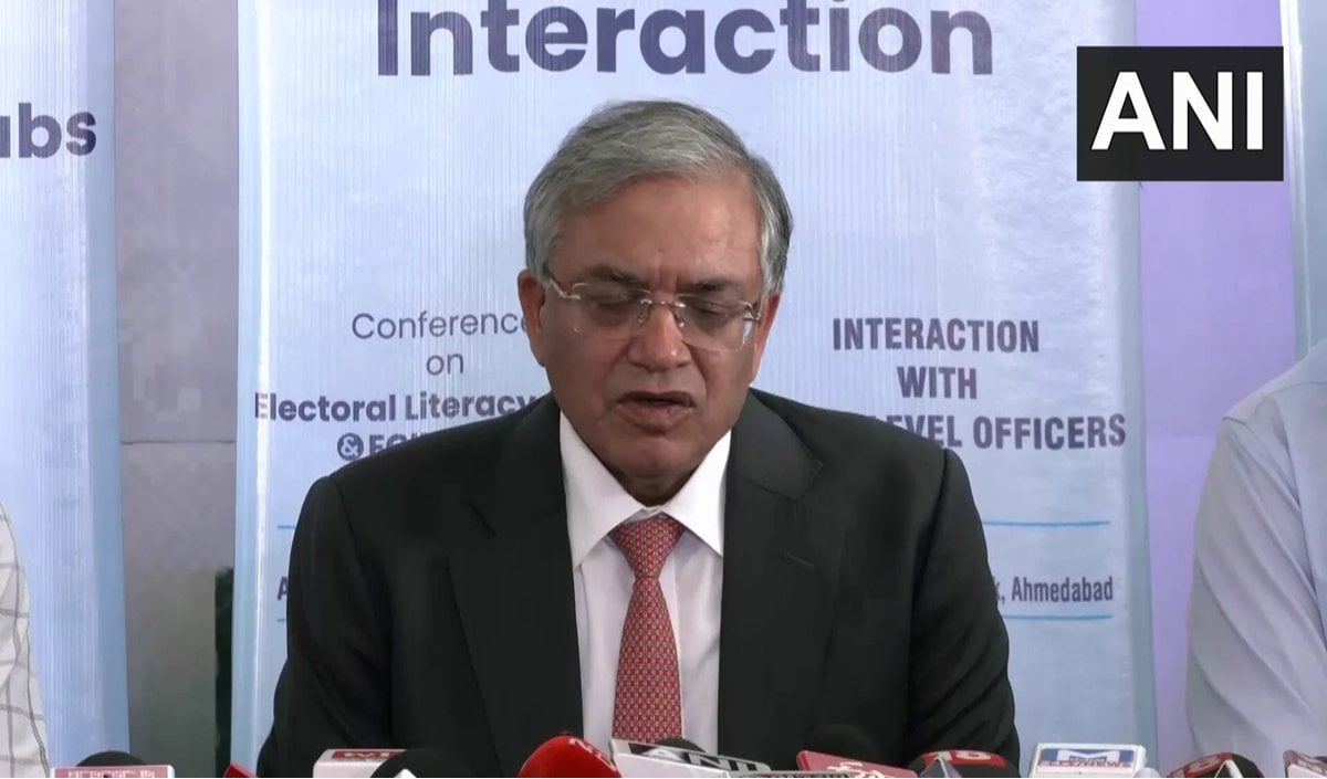 CEC ज्ञानेश कुमार का यूपी दौरा क्यों टाला गया? चुनाव आयोग ने SIR विवाद से संबंध होने से किया इनकार