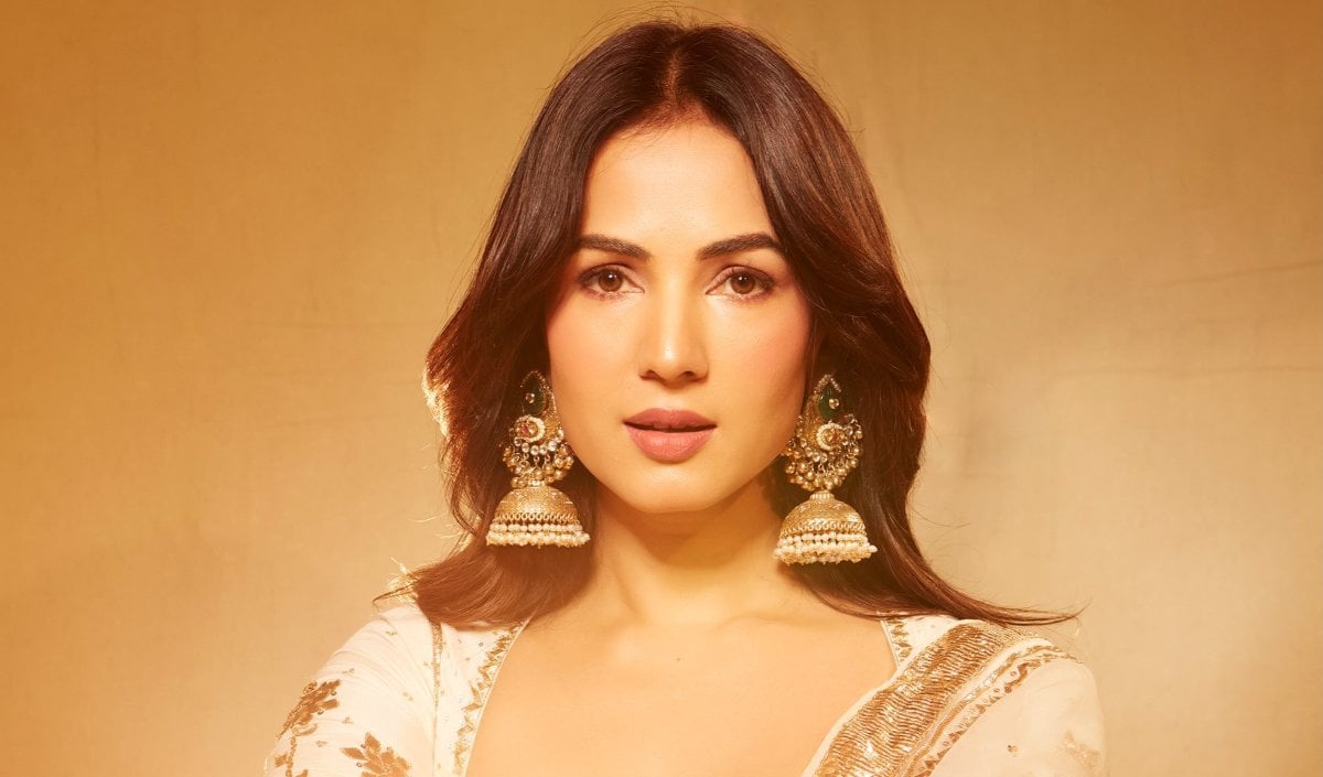 Jannat हिट हुई, फिर भी काम के लिए तरसीं, आखिर कहां चूक गई थीं Sonal Chauhan? Jannat हिट हुई, फिर भी काम के लिए तरसीं, आखिर कहां चूक गई थीं Sonal Chauhan?