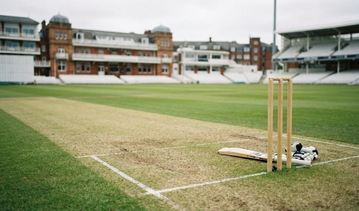 Kusal Mendis के शतक से श्रीलंका ने England को दूसरे ODI में 16 रन से हराया Kusal Mendis के शतक से श्रीलंका ने England को दूसरे ODI में 16 रन से हराया