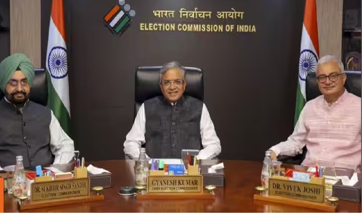SIR को लेकर दिल्ली-महाराष्ट्र में चुनाव आयोग ने लिया बड़ा फैसला, किया ये बदलाव
