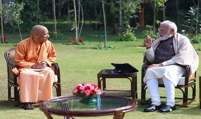 UP चुनाव 2027 से पहले क्या होगा कुछ बड़ा? PM मोदी के साथ CM योगी की हुई बैठक, अब नितिन नबीन से होगी मुलाकात