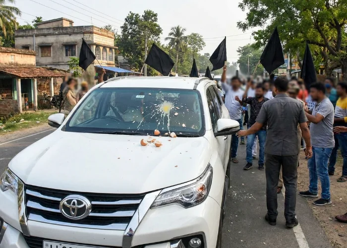 Hooghly जा रहे TMC नेता Kunal Ghosh की कार पर अंडे फेंके, Mamata Banerjee की रैली से जुड़ा मामला