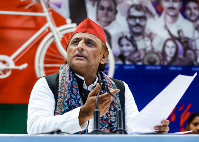 Election Commission का बचाव करने वाले खुद घोटाले में शामिल, CM Yogi पर बरसे Akhilesh Yadav