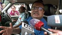 मेरी हत्या की कोशिश की जा रही, Beleghata हमले के बाद बोले TMC नेता Kunal Ghosh मेरी हत्या की कोशिश की जा रही, Beleghata हमले के बाद बोले TMC नेता Kunal Ghosh