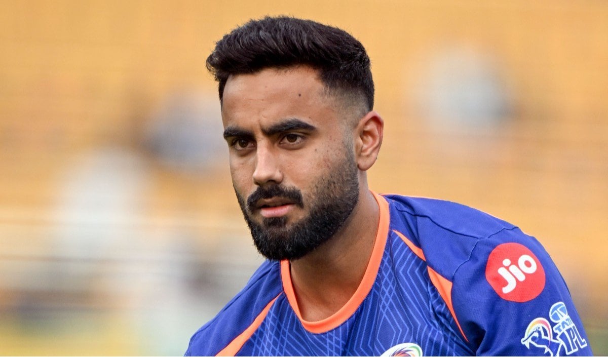 Prasidh Krishna की वापसी, 1st ODI में Team India ने Gurnoor Brar और Naman Dhir को उतारा Prasidh Krishna की वापसी, 1st ODI में Team India ने Gurnoor Brar और Naman Dhir को उतारा
