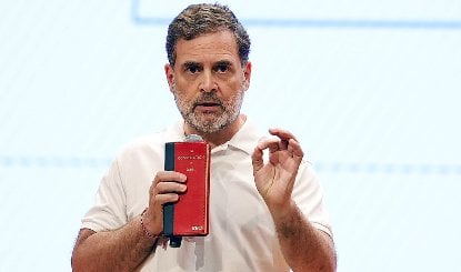 तेज लहरों में तैरने और उथल-पुथल का जिक्र, Rahul Gandhi की पोस्ट ने खींचा ध्यान