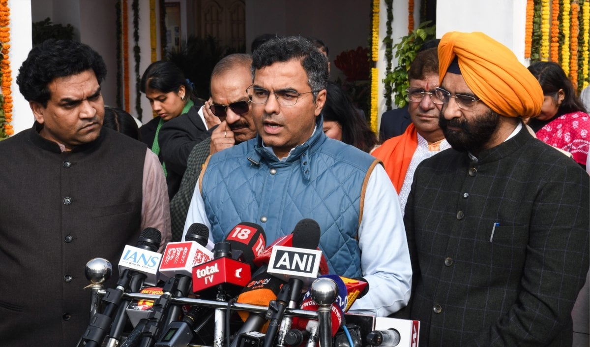Arvind Kejriwal पर बरसे Pravesh Verma, कहा- गुंडागर्दी से नहीं जीता जाता जनता का दिल