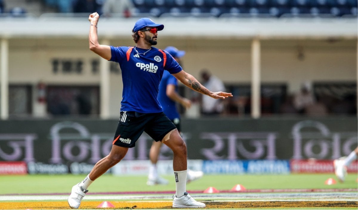 Guwahati ODI: Jasprit Bumrah की गैरमौजूदगी में Nitish Kumar Reddy और गेंदबाजी पर नजरें Guwahati ODI: Jasprit Bumrah की गैरमौजूदगी में Nitish Kumar Reddy और गेंदबाजी पर नजरें